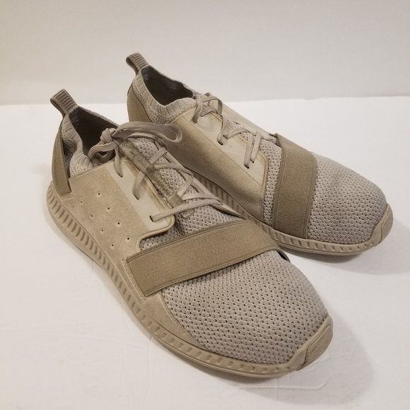 Under Armour Sneakers Men's sz 10